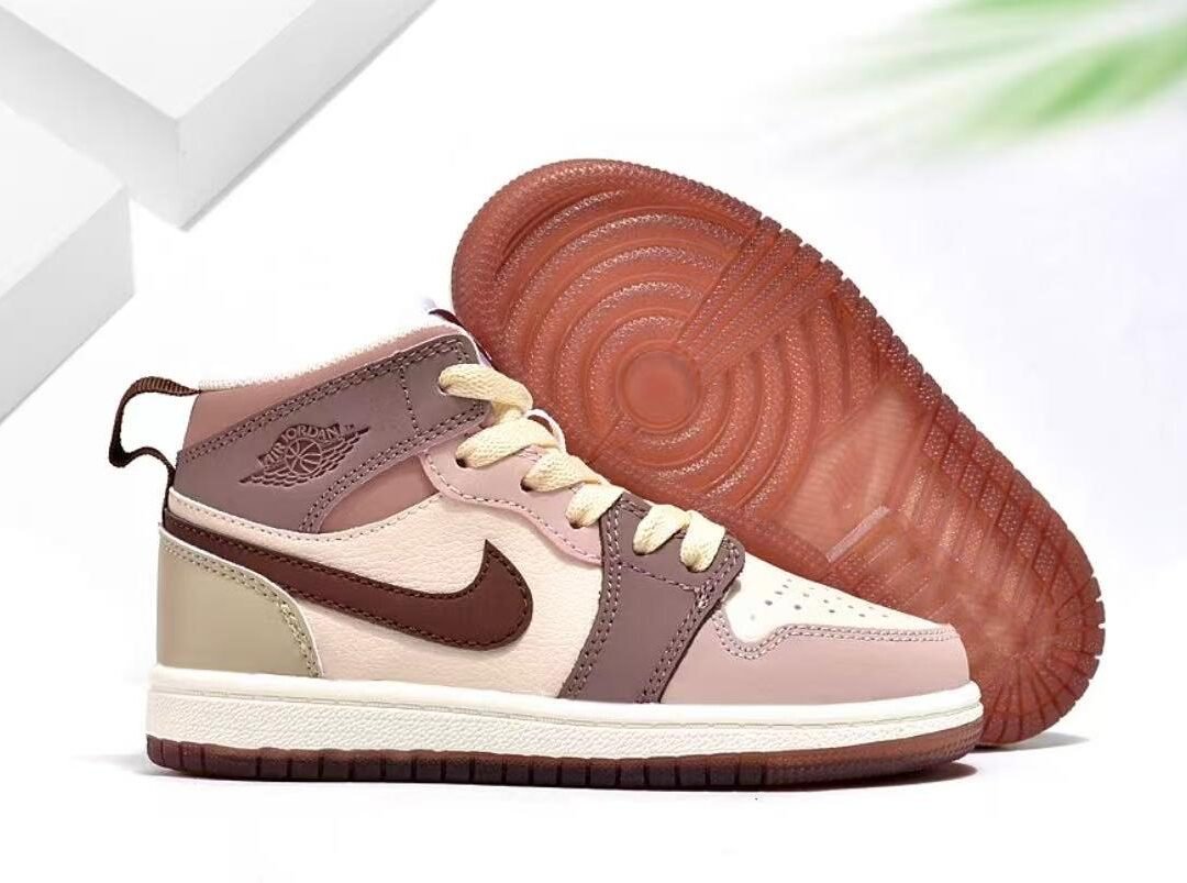 Air Jordan 1 Mid SE Dark pony Smoky