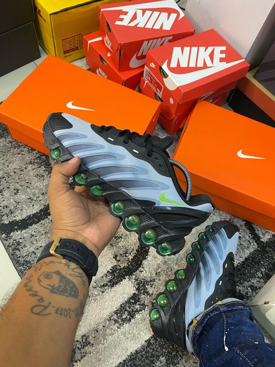 Nike Air Dn (BlackB)