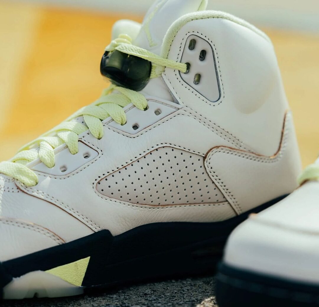 Alternative view of Air Jordan 5 Retro Ghost Green