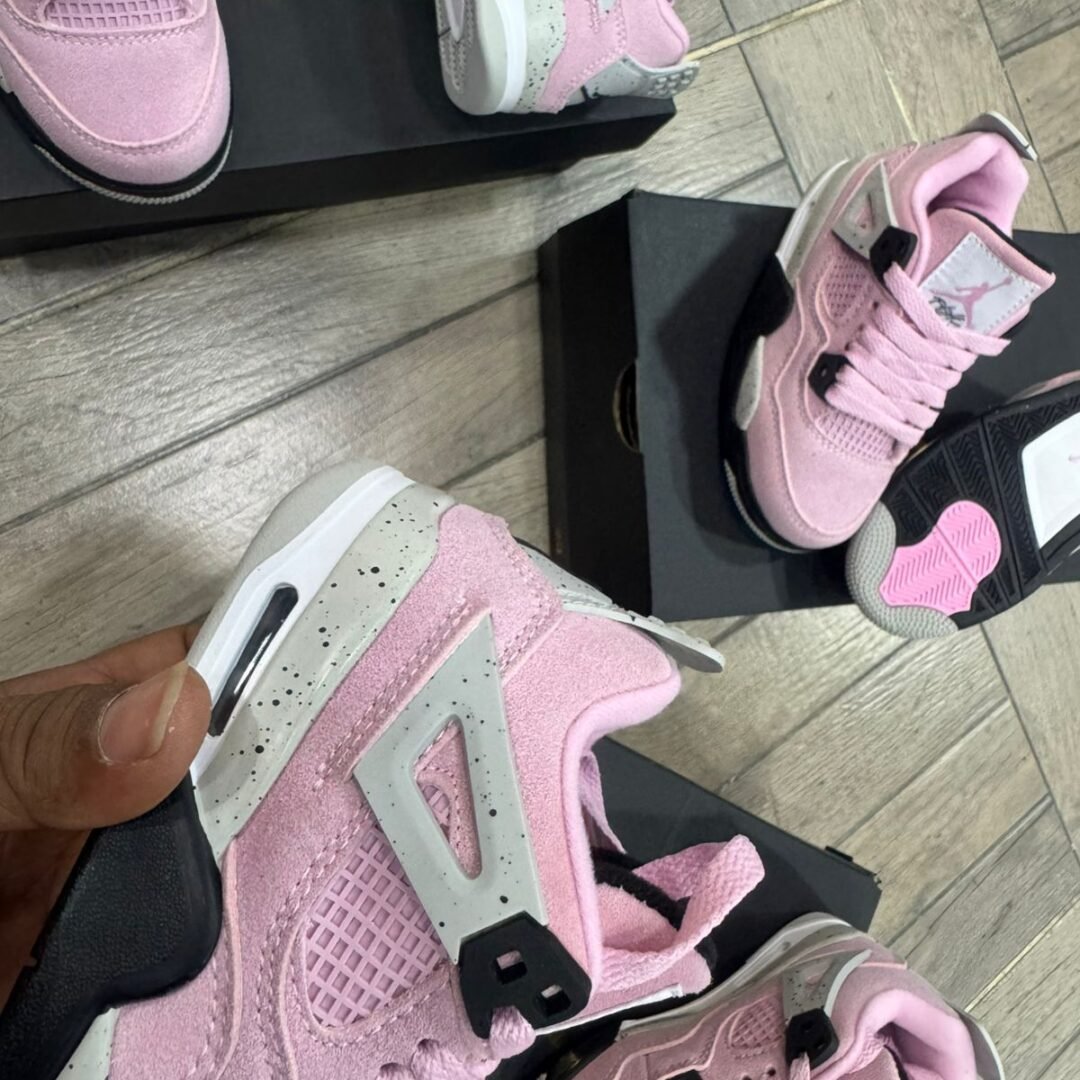 Alternative view of Jordan Retro 4 Kids Pink Edition 👟💖