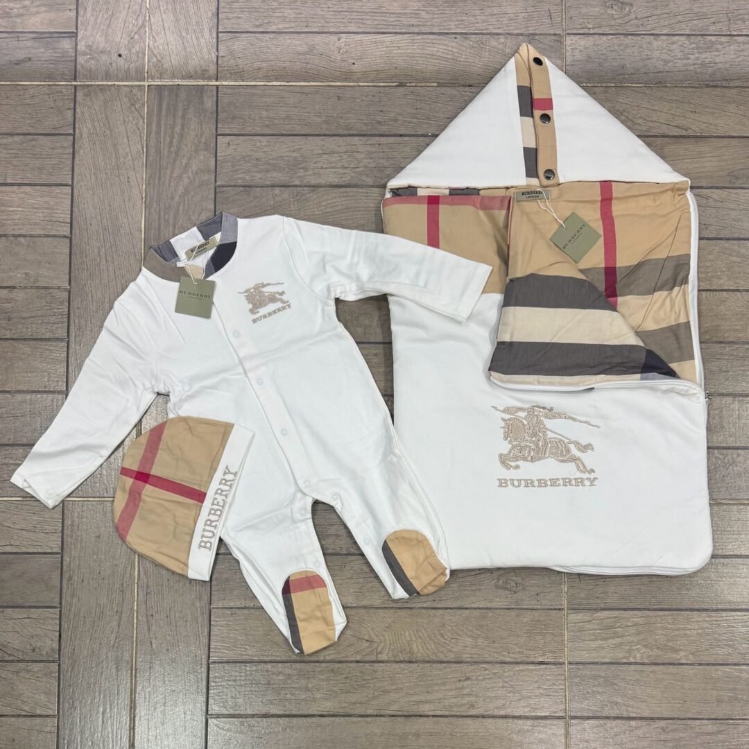 Conjunto de Lujo para Bebé burberry (3 Piezas) 👶✨
