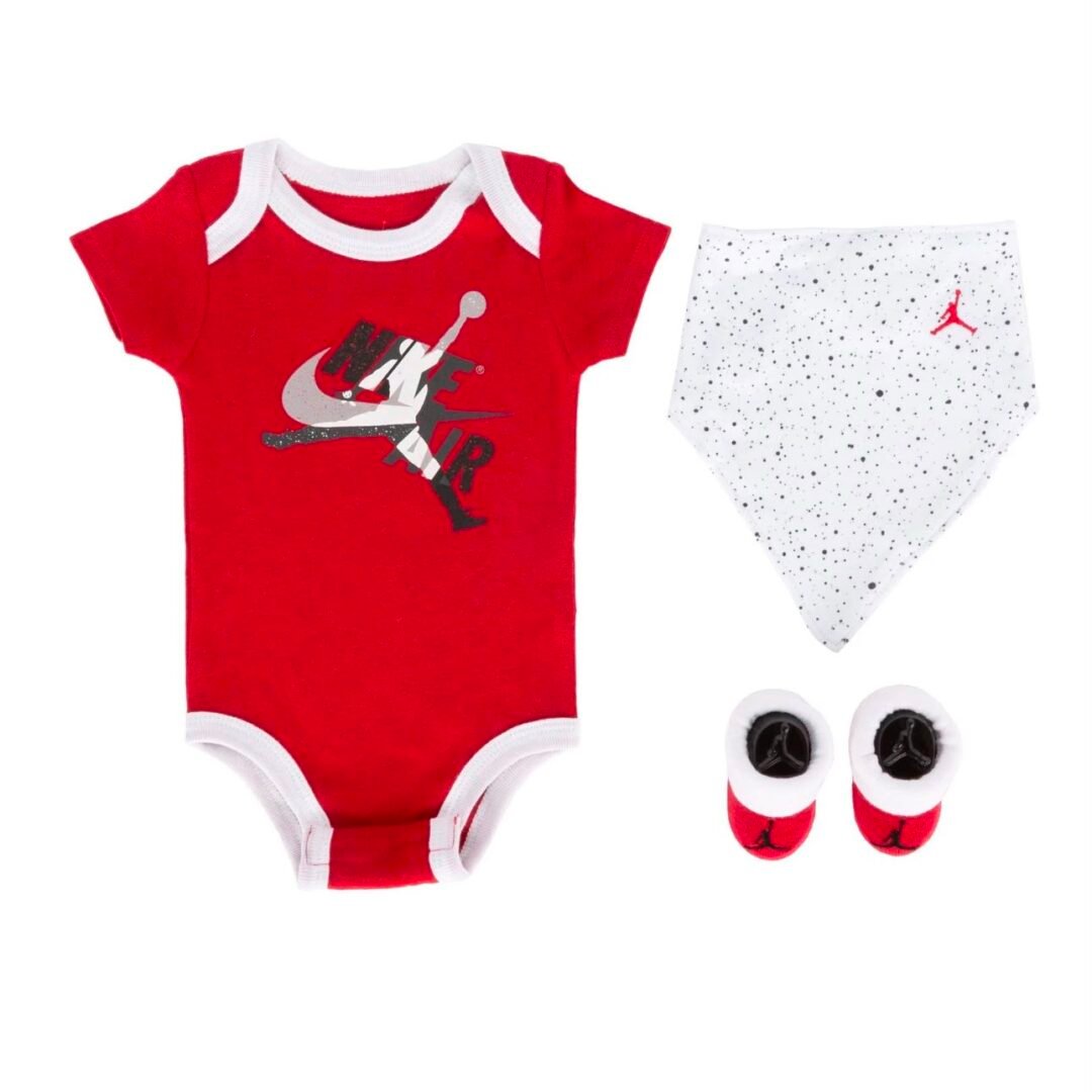 set dody jordan 3 piezas  6-12 meses