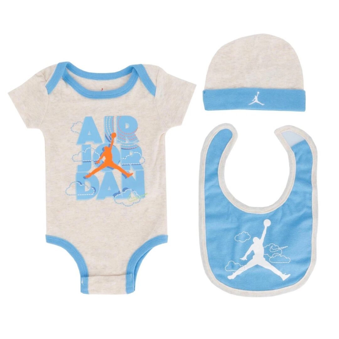 Set para Bebé Jordan 3 Piezas Celeste 6-12 meses