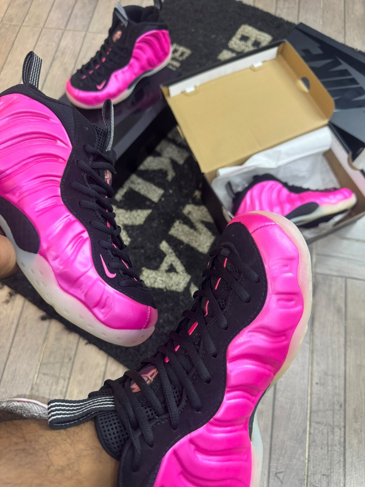 nike foamposite one polarised pink - Image 4
