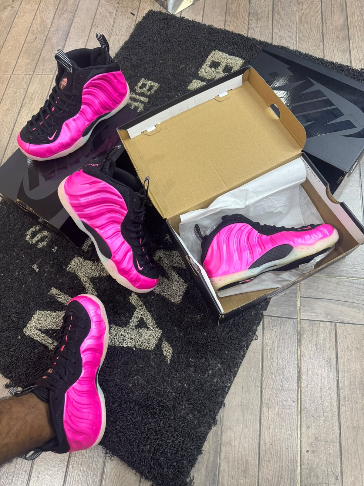 nike foamposite one polarised pink - Image 3